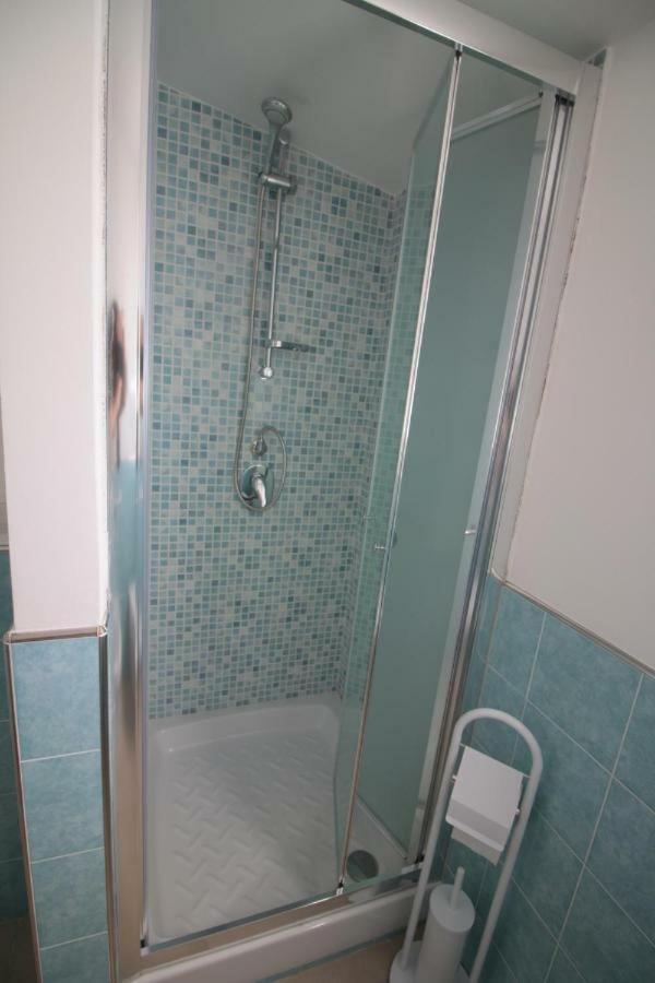 La Rosatea Rooms มอนเรอาเล ภายนอก รูปภาพ